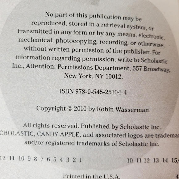 2/$25 Scholastic Candy Apple Books Set of 3 - Picture 10 of 11